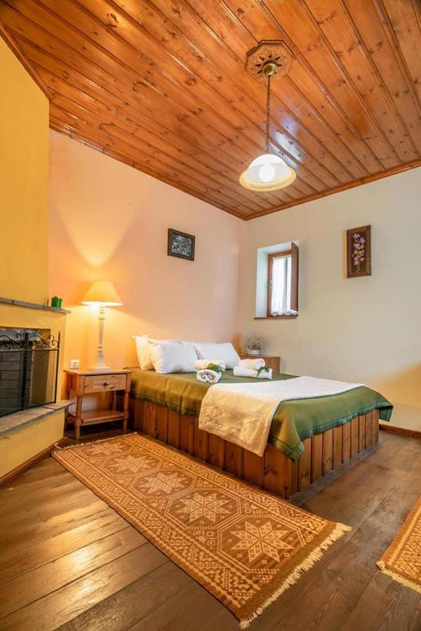Morfeas Guesthouse パピンゴ エクステリア 写真