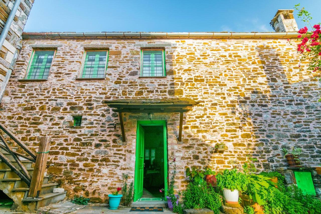 Morfeas Guesthouse パピンゴ エクステリア 写真