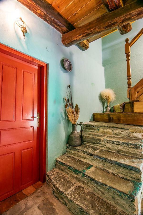 Morfeas Guesthouse パピンゴ エクステリア 写真