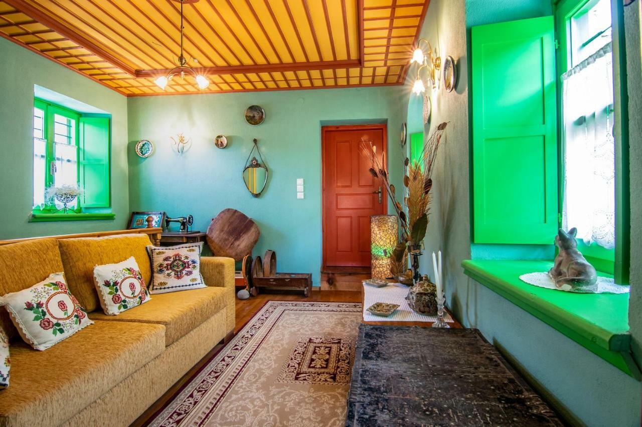 Morfeas Guesthouse パピンゴ エクステリア 写真