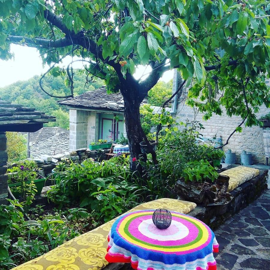 Morfeas Guesthouse パピンゴ エクステリア 写真